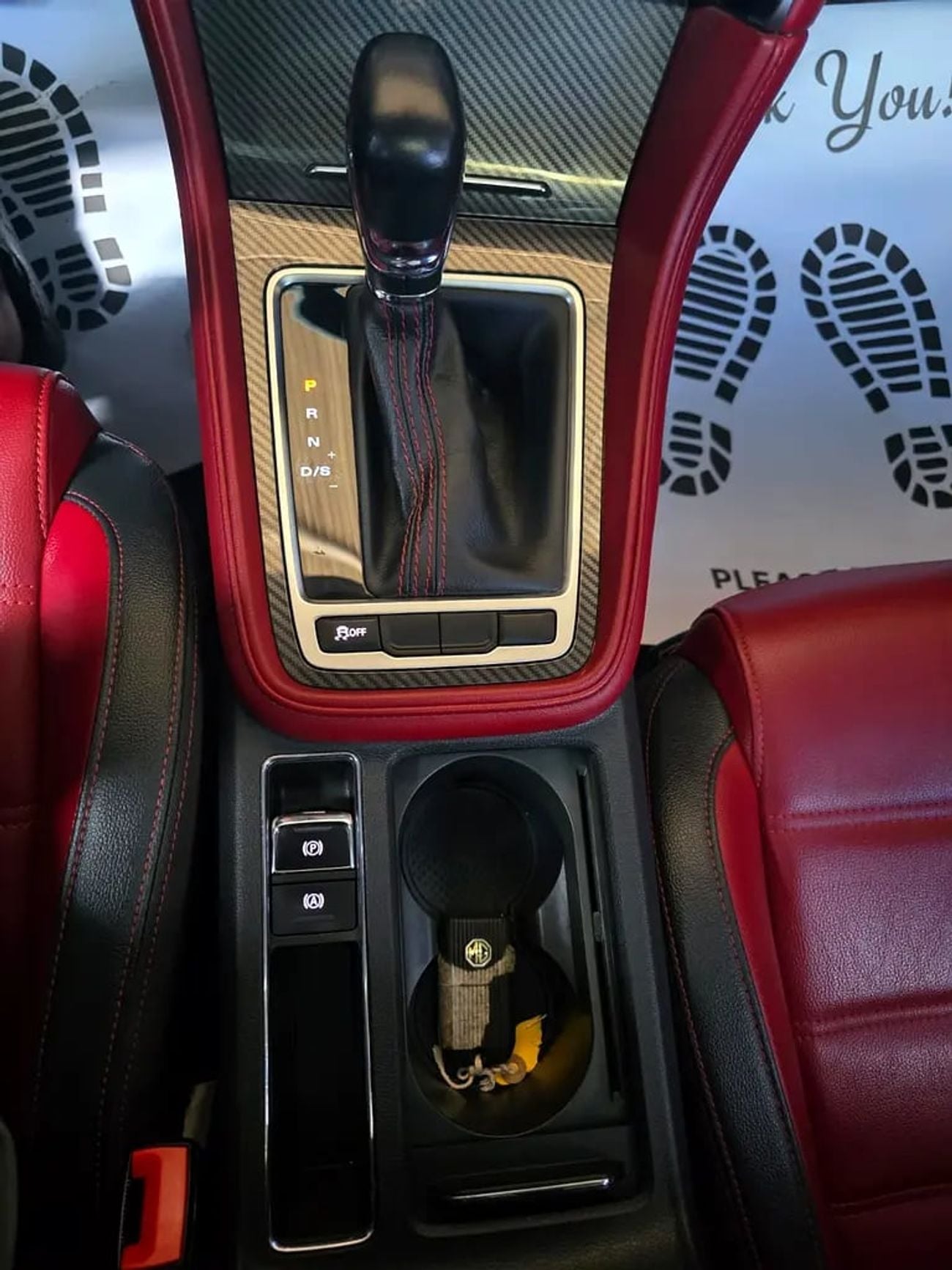 أم جي 6 TROPHY 2.0T WITH SUNROOF