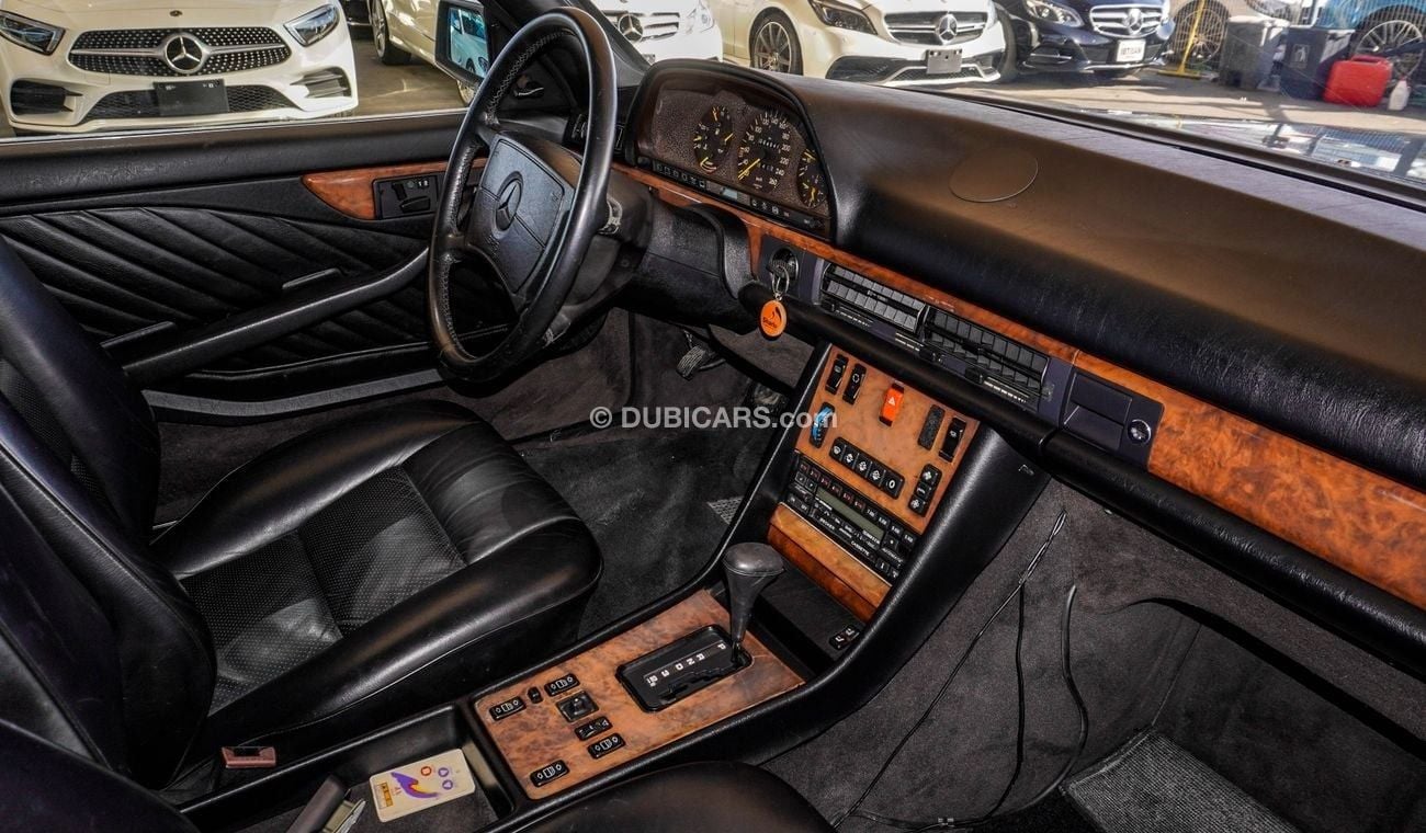 Mercedes-Benz 560 SEC