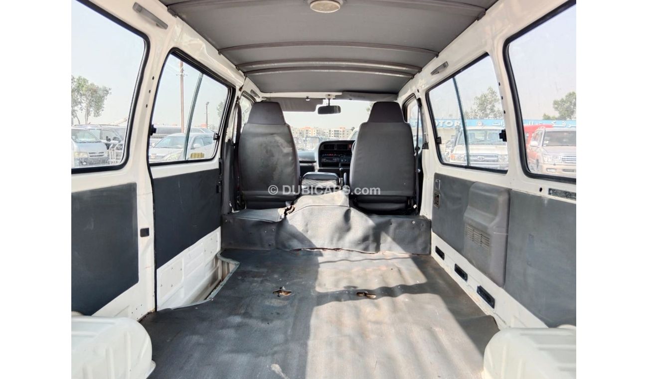 Toyota Hiace TOYOTA HIAVE VAN RIGHT HAND DRIVE (PM1309)