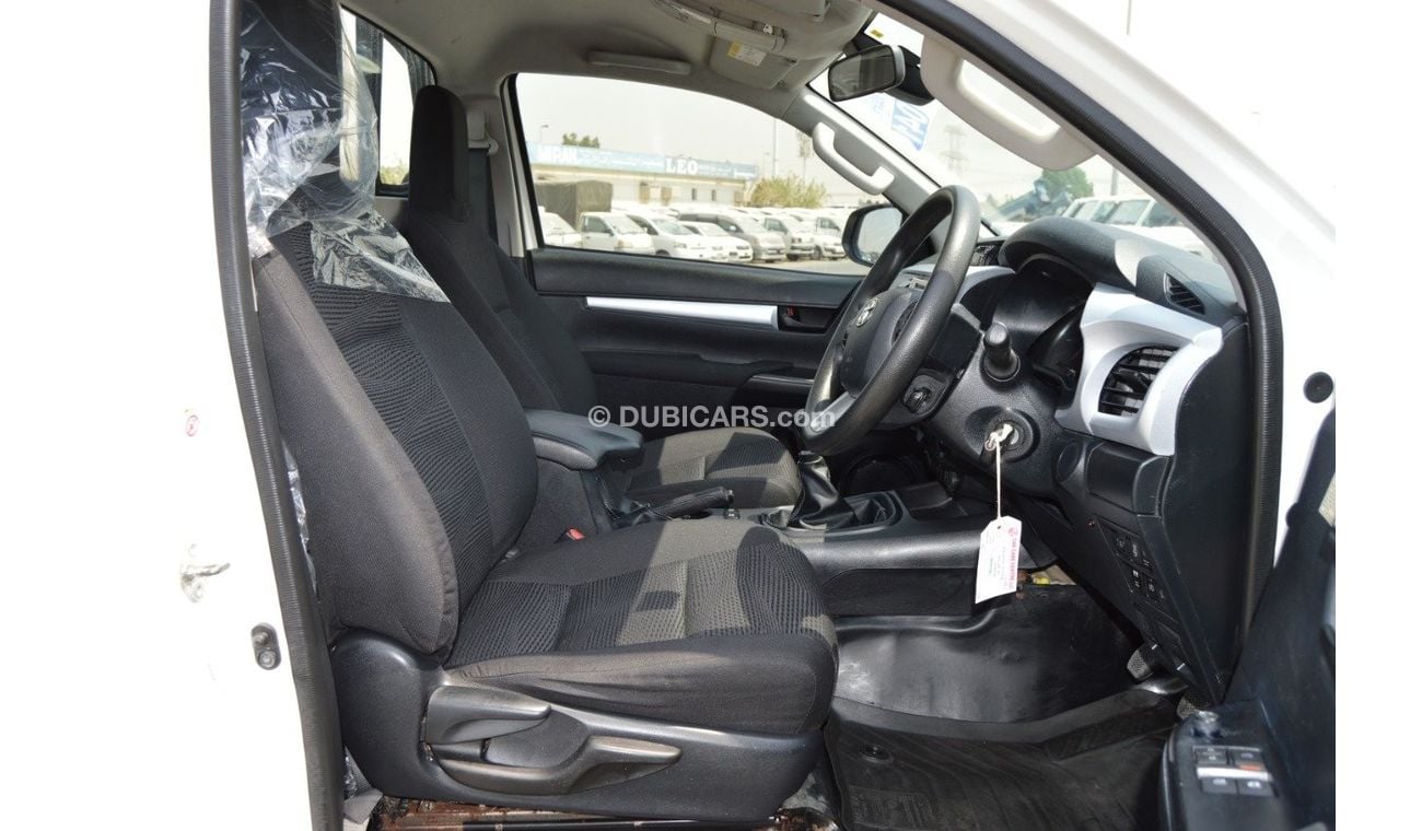 تويوتا هيلوكس SR5 Diesel Right Hand Drive Full option Clean Car
