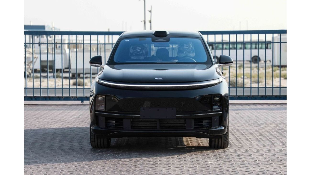 لي اوتو L7 2024 Li Auto L7 ULTRA 1.5 Plug-in Hybrid - أسود من الداخل أسود وبرتقالي | للتصدير فقط