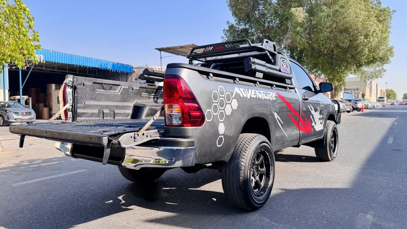 Toyota Hilux SINGLE CABIN | BULL BAR | MANUAL TRANSMISSION | 2.8L DIESEL ENGINE | 2022