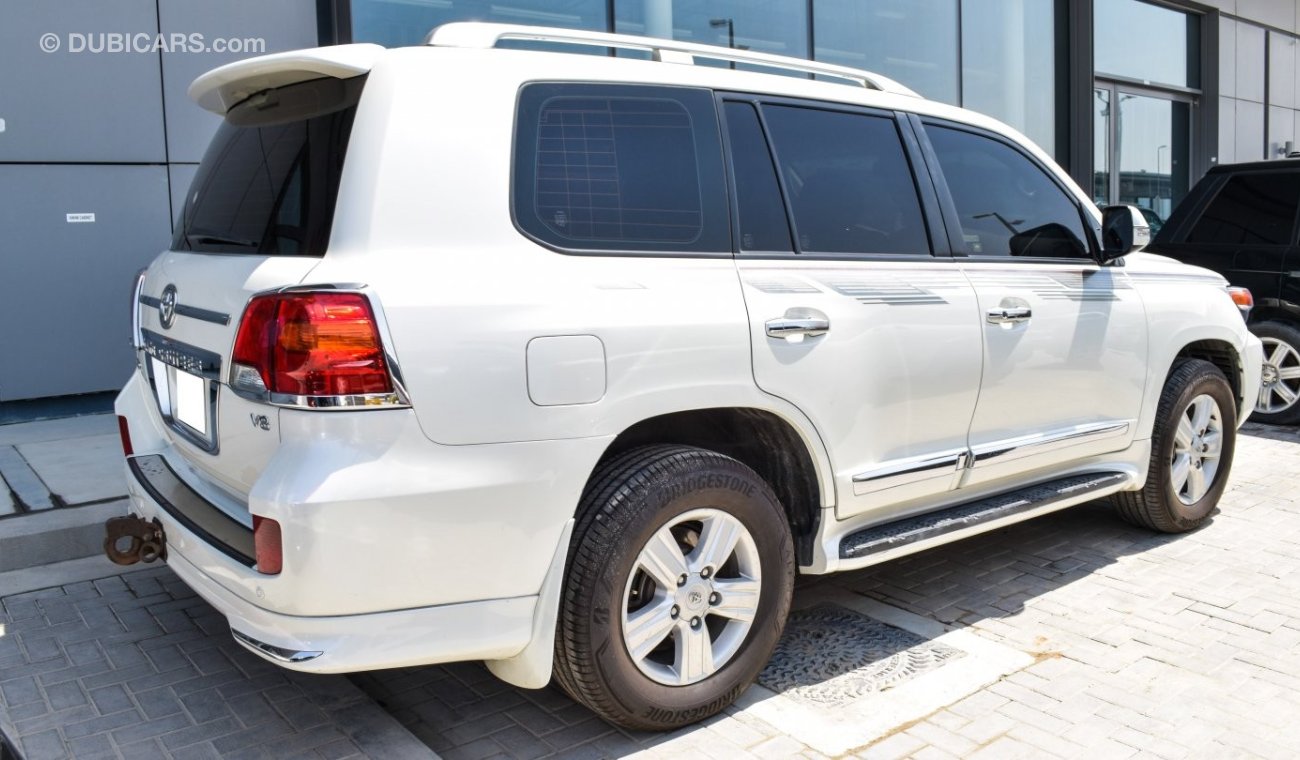 Toyota Land Cruiser GXR V8