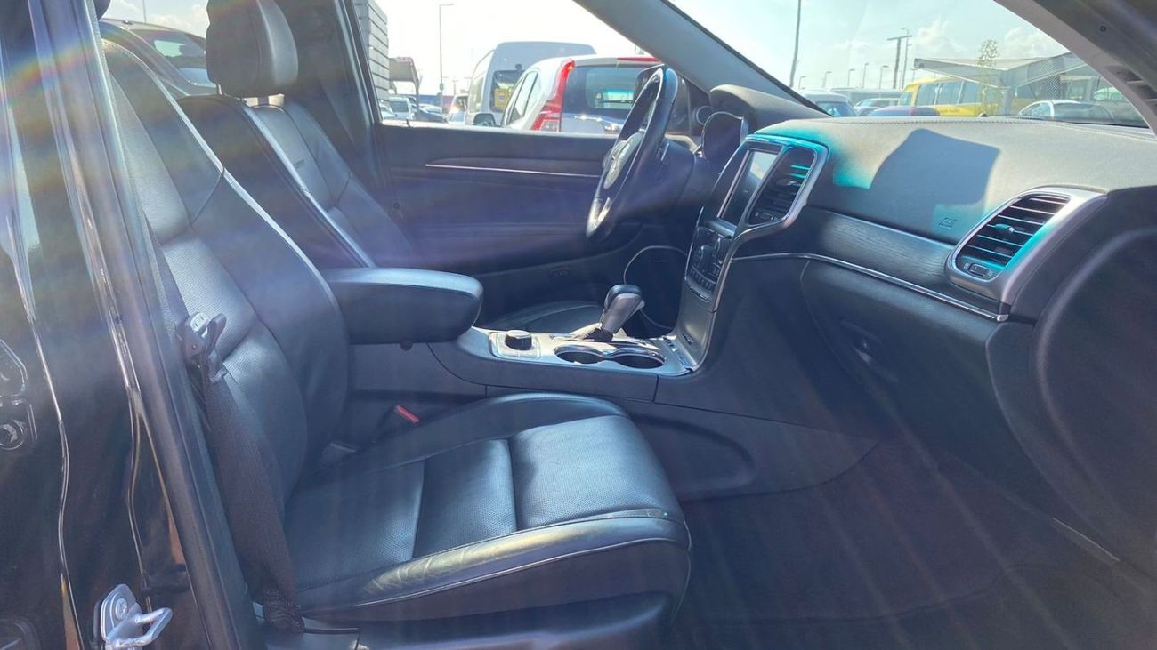 جيب جراند شيروكي ساميت