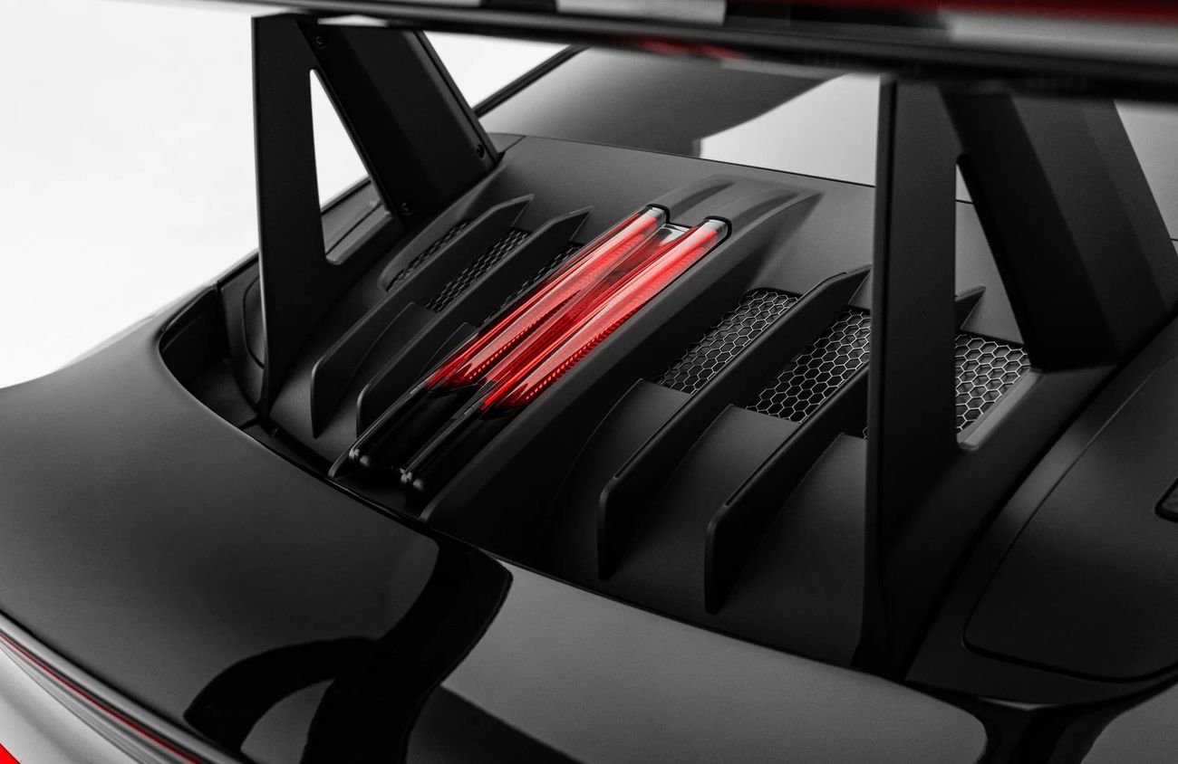 Porsche 911 4.0L F-6 Naturally Aspirated Engine