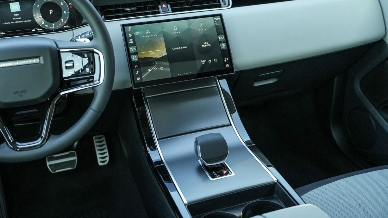 Land Rover Range Rover Evoque Dynamic SE P250 2.0L Black 2024 MY Export Only