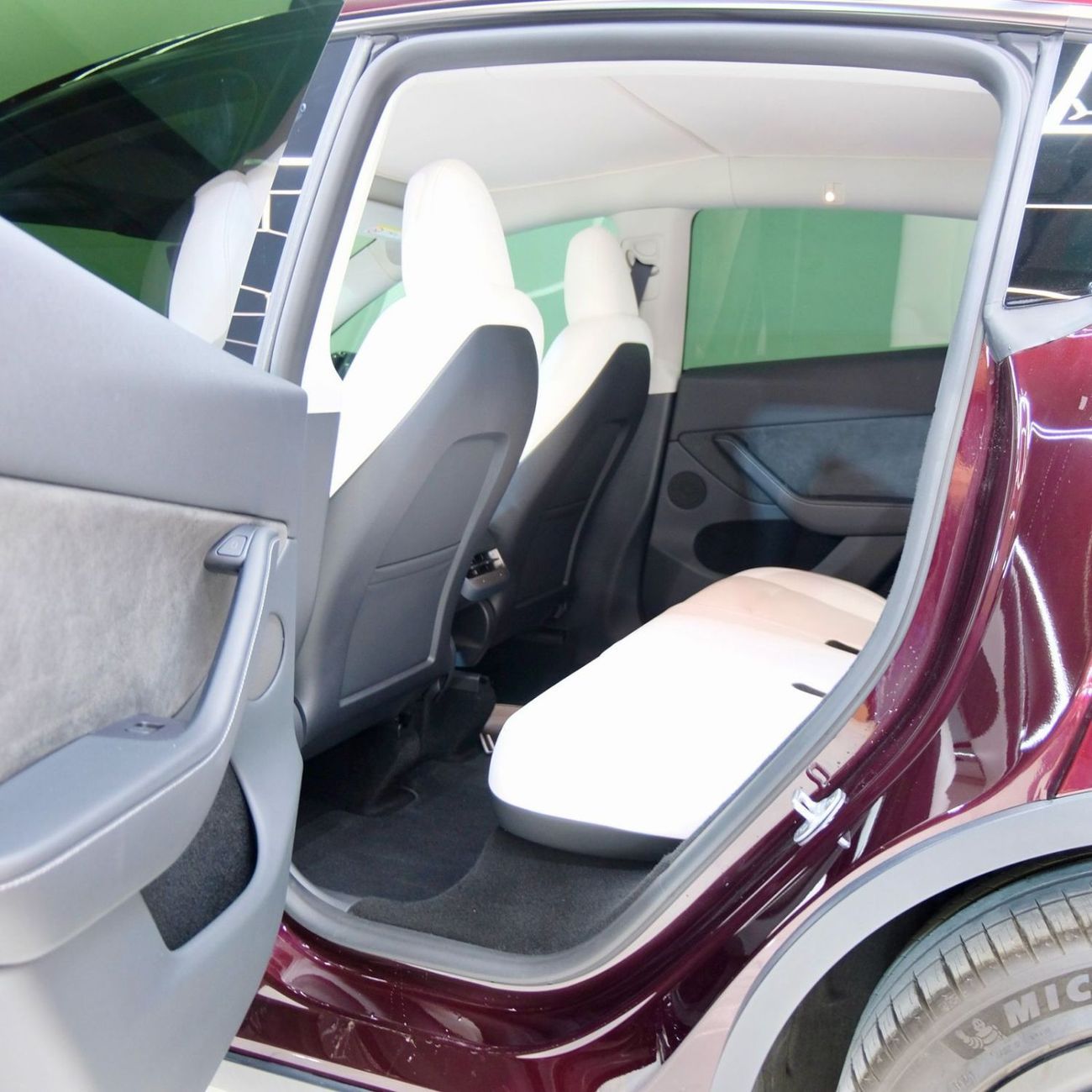 Tesla Model Y Long Range (AWD) Tesla Model Y Long Range AWD 2024 | GCC Specs | Under Tesla Warranty