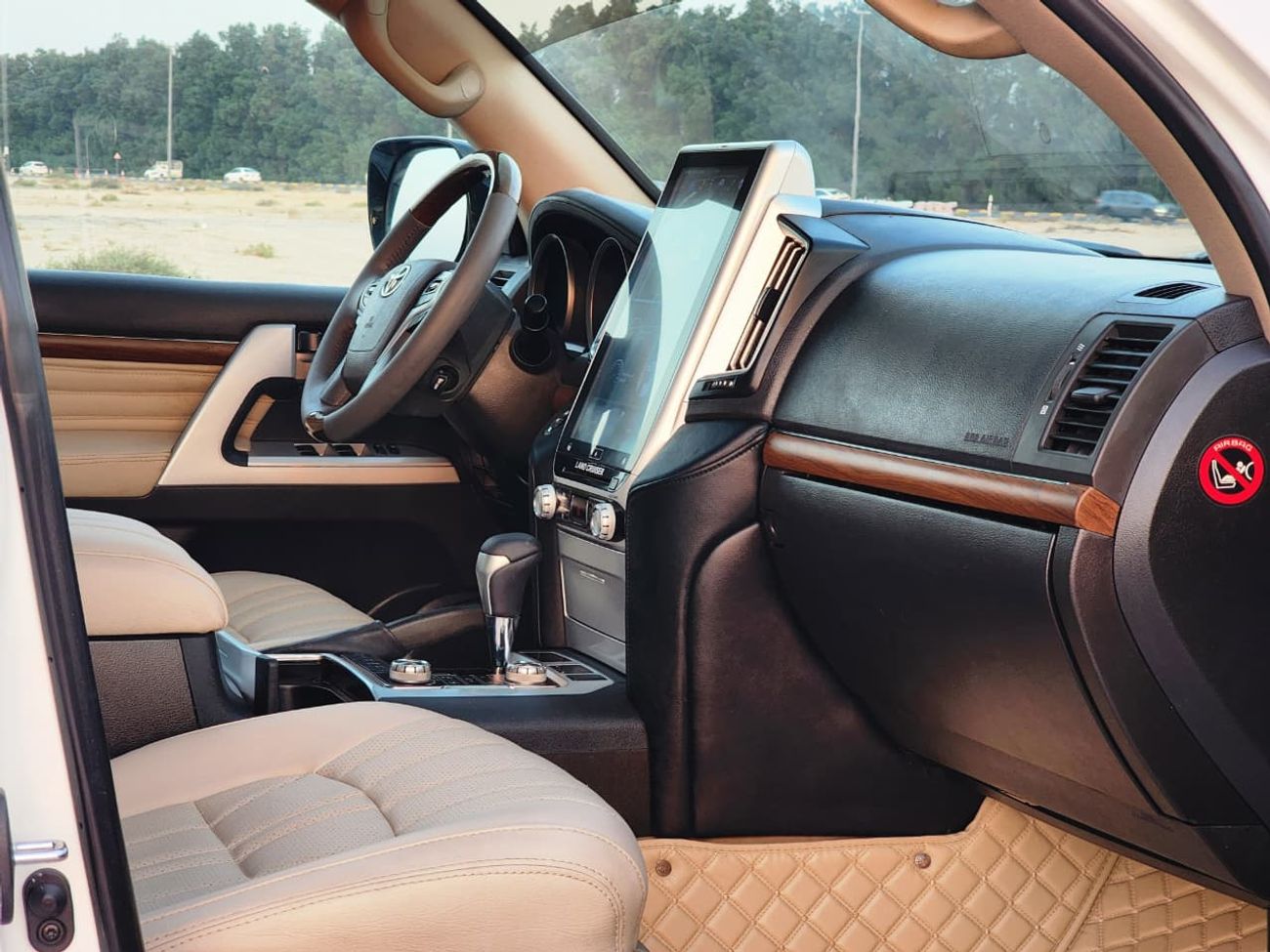 Toyota Land Cruiser VXR MODEL 2010 FULL OPTION  UPGRADE 2021