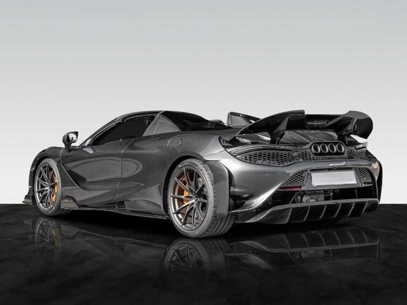 مكلارين 675LT McLaren 675LT Spider