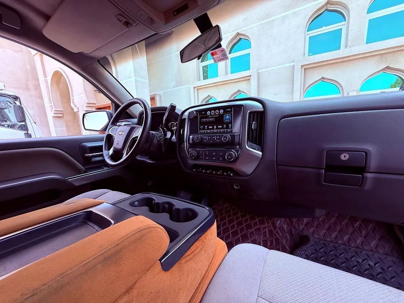 Chevrolet Silverado شيفروليه سيلفرادو Z71 خليجي Silverado LT - GCC Specs