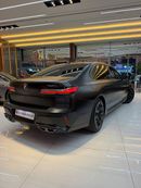 بي أم دبليو 760i 4.4L · 8 Cyl · Automatic · Petrol · Sedan · All Wheel Drive · 5 Seats · 4 Door