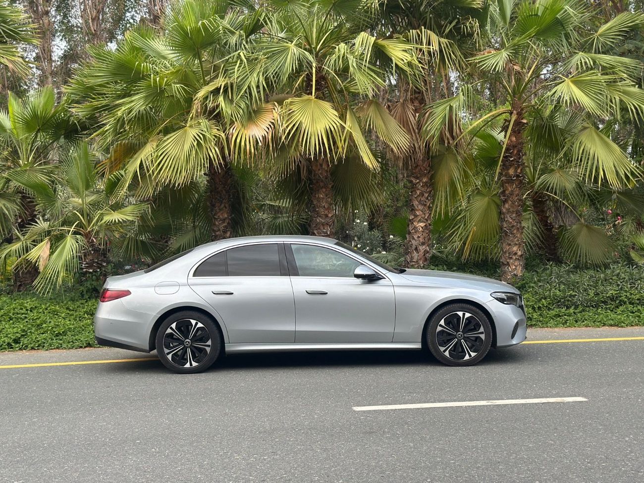 Mercedes-Benz E300 2025 | E 300de Plug-in Hybrid Diesel Engine | 2.0L Turbocharged | Europe Specs | Perfect Condition