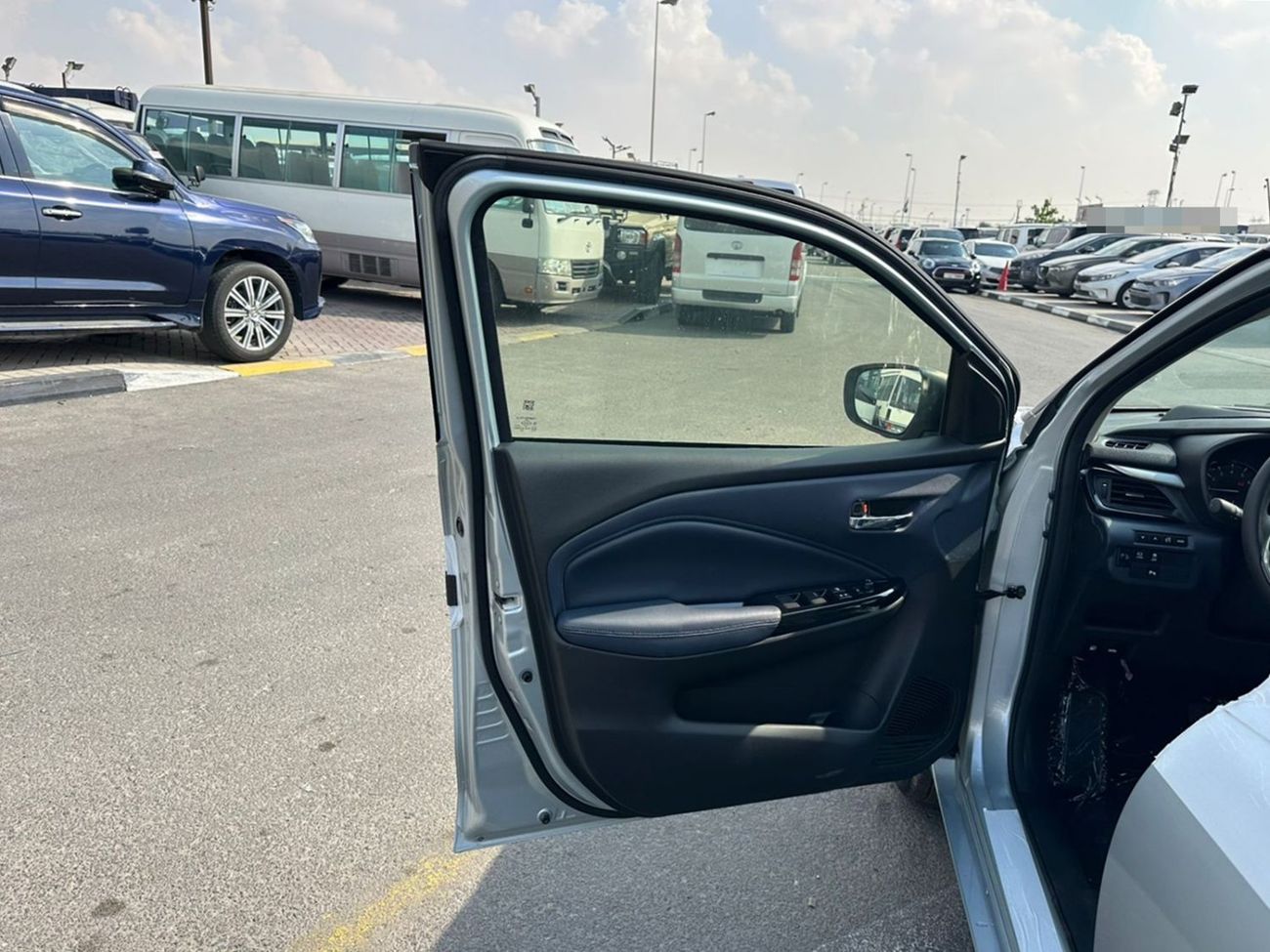 Suzuki Baleno SUZUKI BALENO HATCHBACK LHD 2023 MODEL 1.5 L PETROL AUTOMATIC(PM42039)