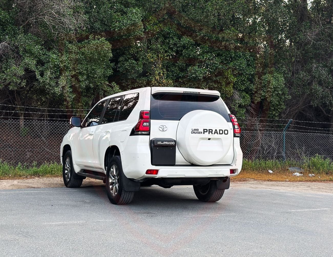 Toyota Prado EXR Toyota Prado | 4.0 L | 2019 | GCC | Accident-Free | In Excellent Condition | 2233 P.M