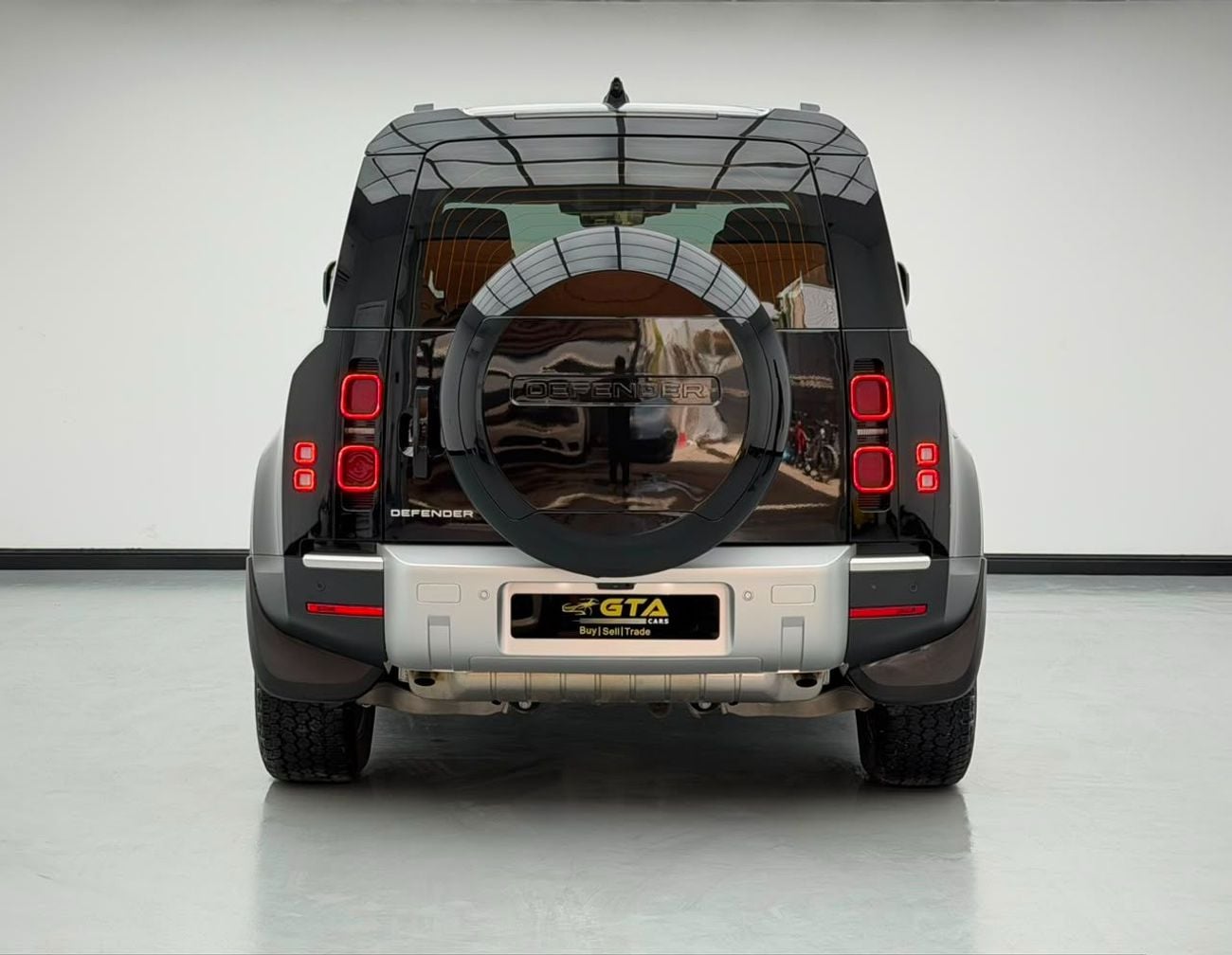 Land Rover Defender 110 X-DYNAMIC SE P300