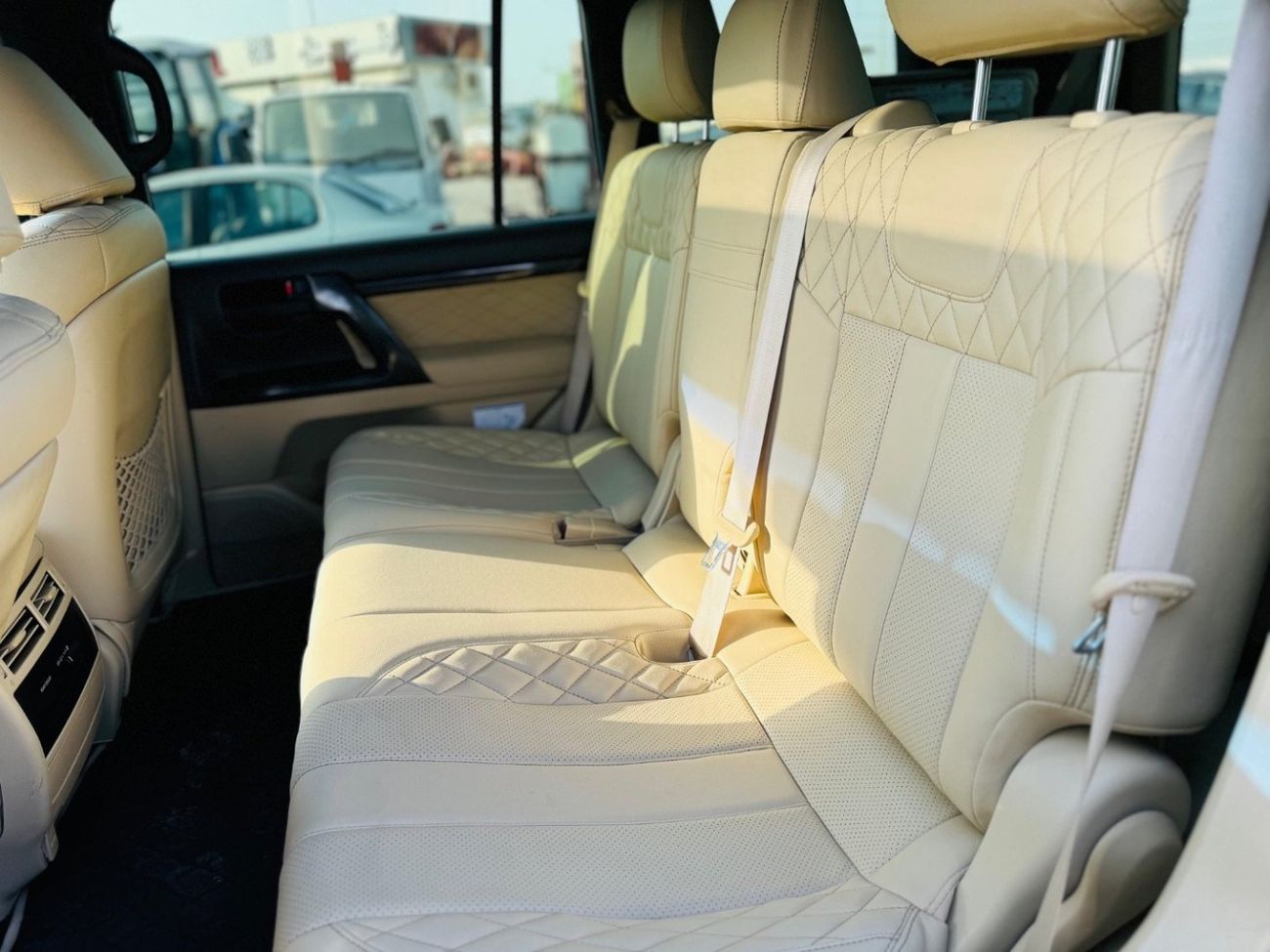 Toyota Land Cruiser Toyota Land Cruiser 2018 black color v6 full options