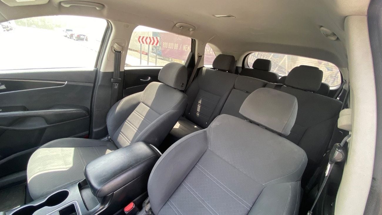 Kia Sorento Base 2.4L FWD