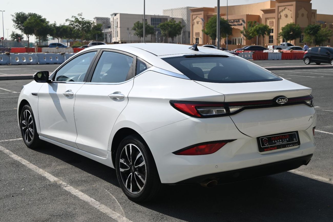 جاك J7 RAMADAN OFFER - 0% DP - JAC J7 LUXURY 2023 - LOW MILEAGE - FIRST OWNER - MINT CONDITION