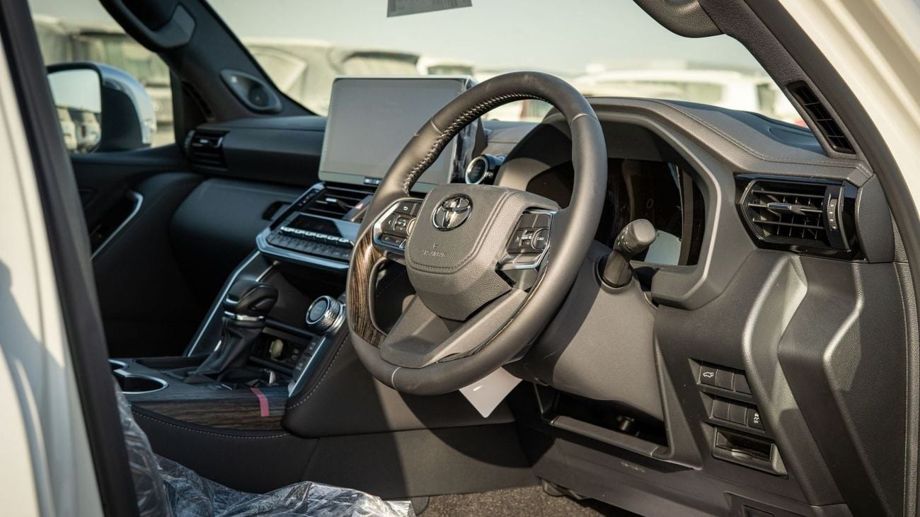 Toyota Land Cruiser VX-R 3.3L V6 Twin-Turbo Diesel (3346 cc). Four Wheel Drive. 7 Seats. 5 Door