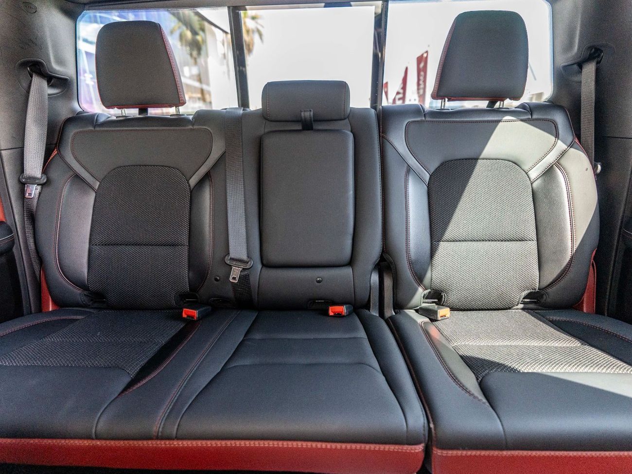 رام 1500 Rebel Crew Cab 5.7L