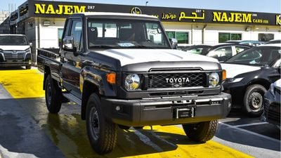 Toyota Land Cruiser Pick Up LX 4.0L V6 Petrol Single Cabin Auto transmission