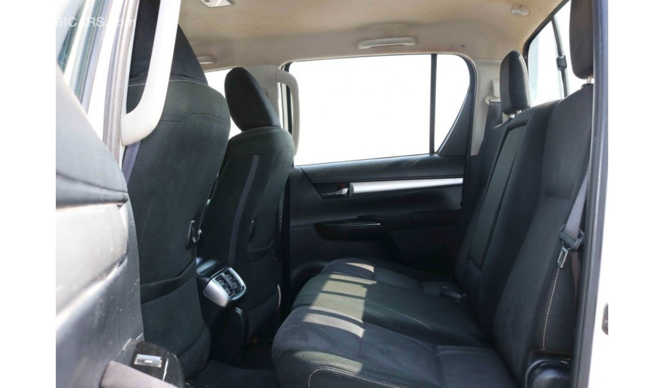 تويوتا هيلوكس 2017 | HILUX 4X4 DOUBLE CABIN WITH GCC SPECS AND EXCELLENT CONDITION