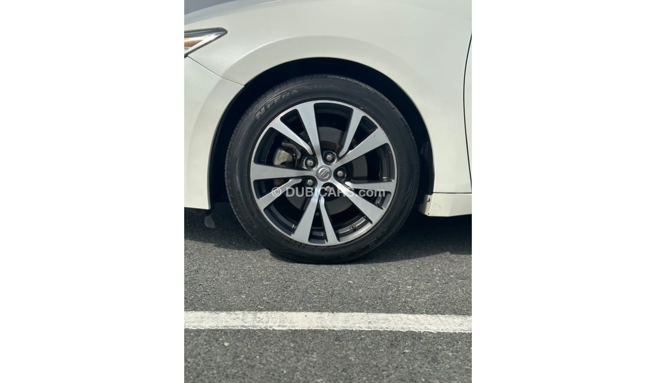 Nissan Maxima Model 2016 GCC CAR PERFECT CONDITION INSIDE AND OUTSIDE FULL ELECTRIC CONTROL STEERING CONTROL