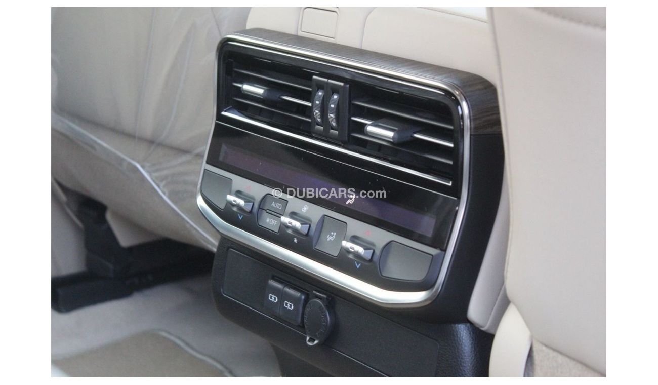 تويوتا لاند كروزر 3.5L TwinTurbo 2022 Model 70th anniversary edition available for export only