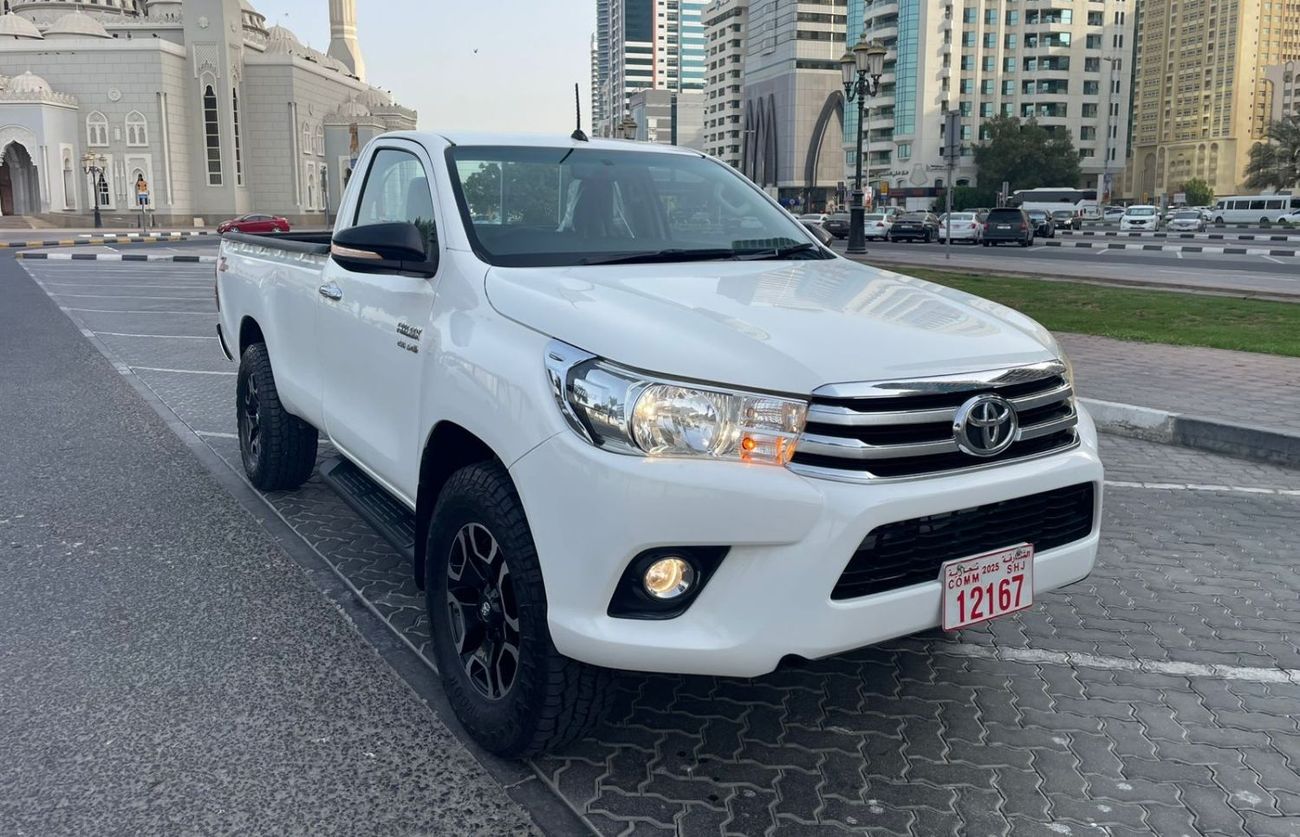 Toyota Hilux DIESEL RIGHT HAND DRIVE 2.8 LITER