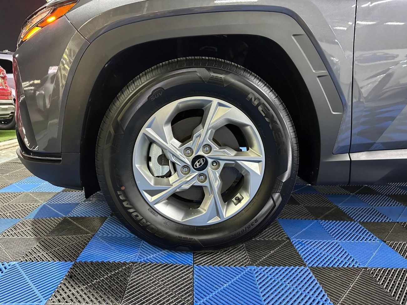 Hyundai Tucson Comfort 2.5L Full option Panoramic