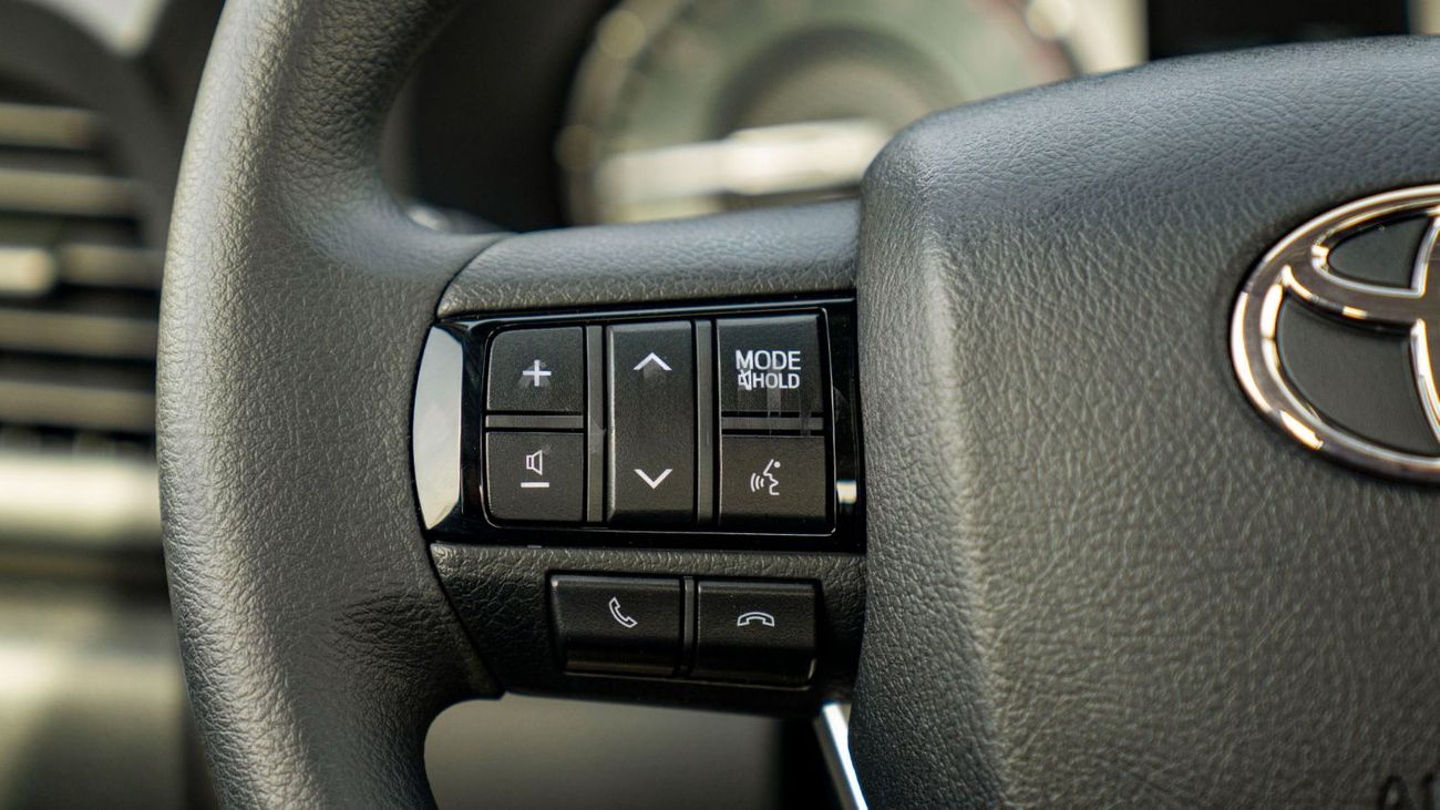 تويوتا هيلوكس 2025 Toyota Hilux 2.4 Double Cab Diesel AT 4x4