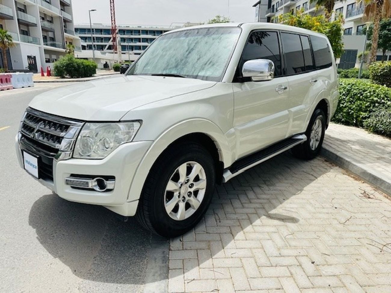 Mitsubishi Pajero GLS MIDLINE