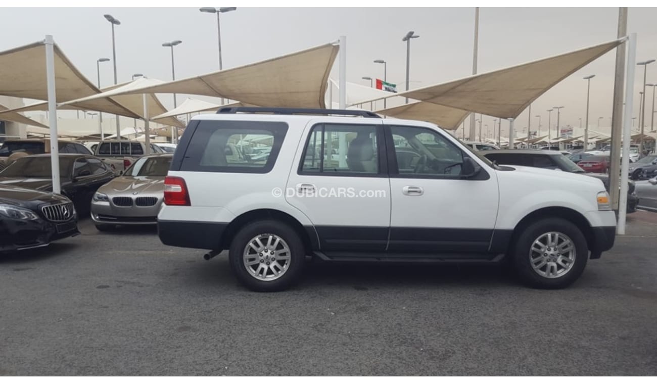 Ford Expedition Ford Expedition model 2013 car prefect condition full service full option low mileage