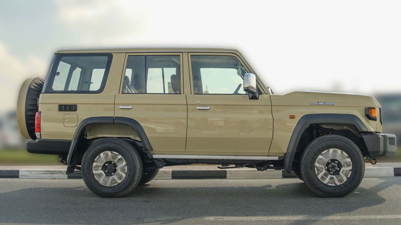 Toyota Land Cruiser 70 LC76 LX 2026 Toyota Land Cruiser LC76 4.0L AT Petrol Full Option (Beige)