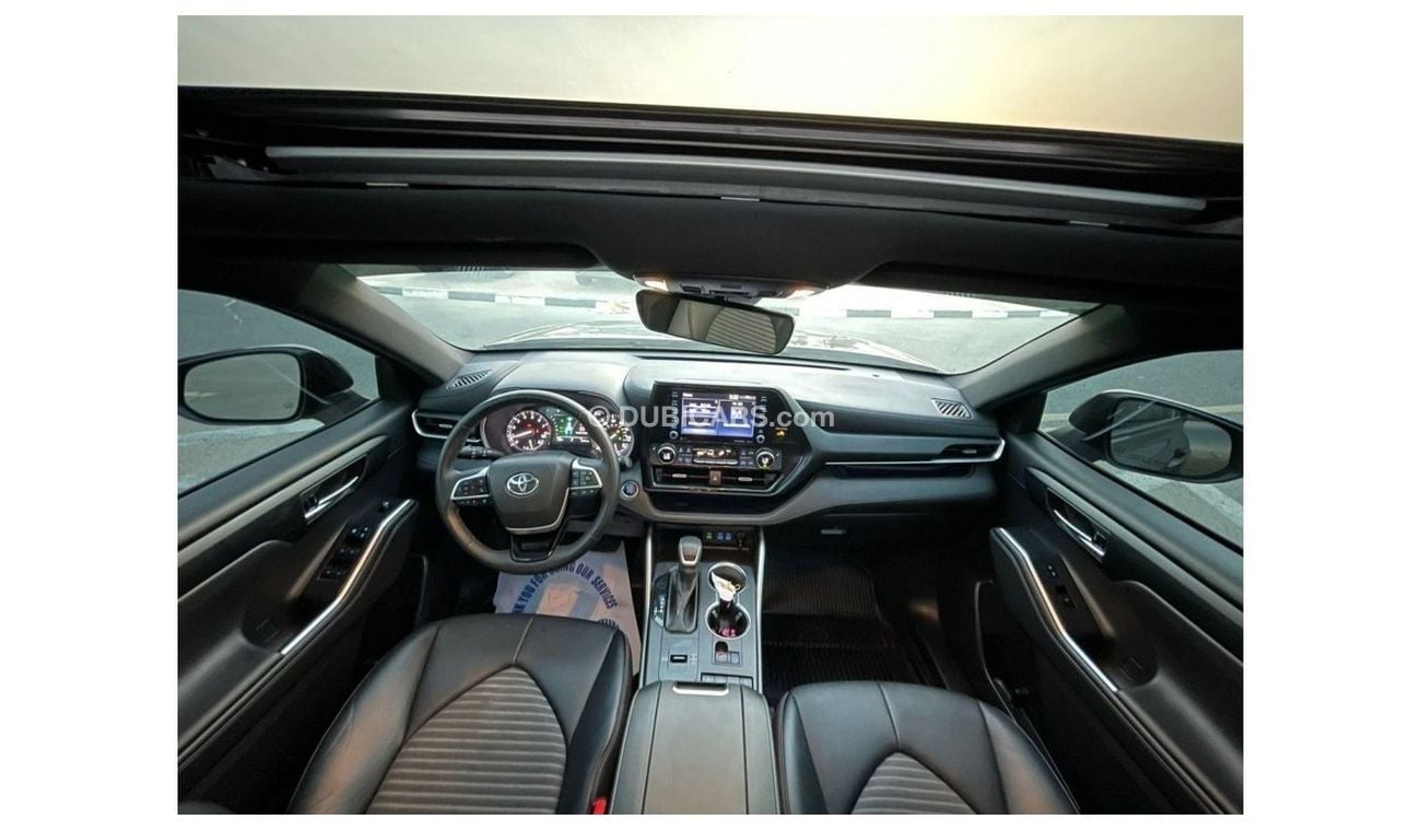 Toyota Highlander *Offer*2022 Toyota Highlander XSE 3.5L V6 - - UAE PASS