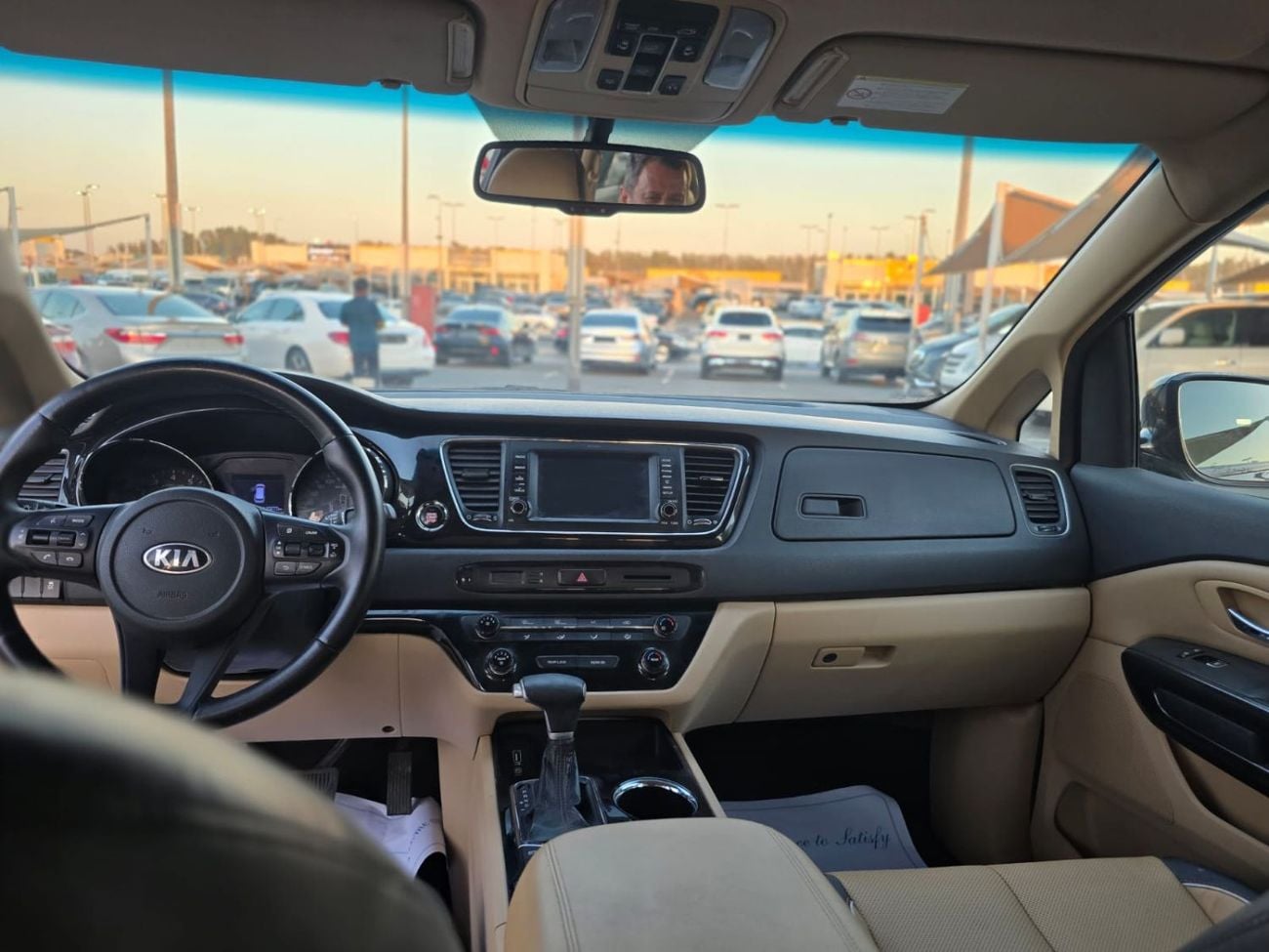 Kia Carnival