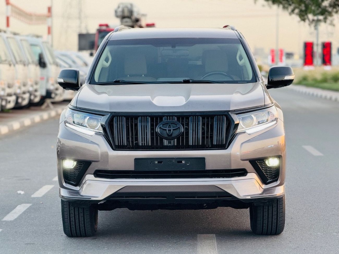 Toyota Prado Toyota prado 2019 v4 LHD full options