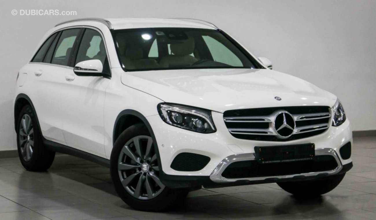 مرسيدس بنز GLC 250 سيارات الدفع الرباعي 4Matic