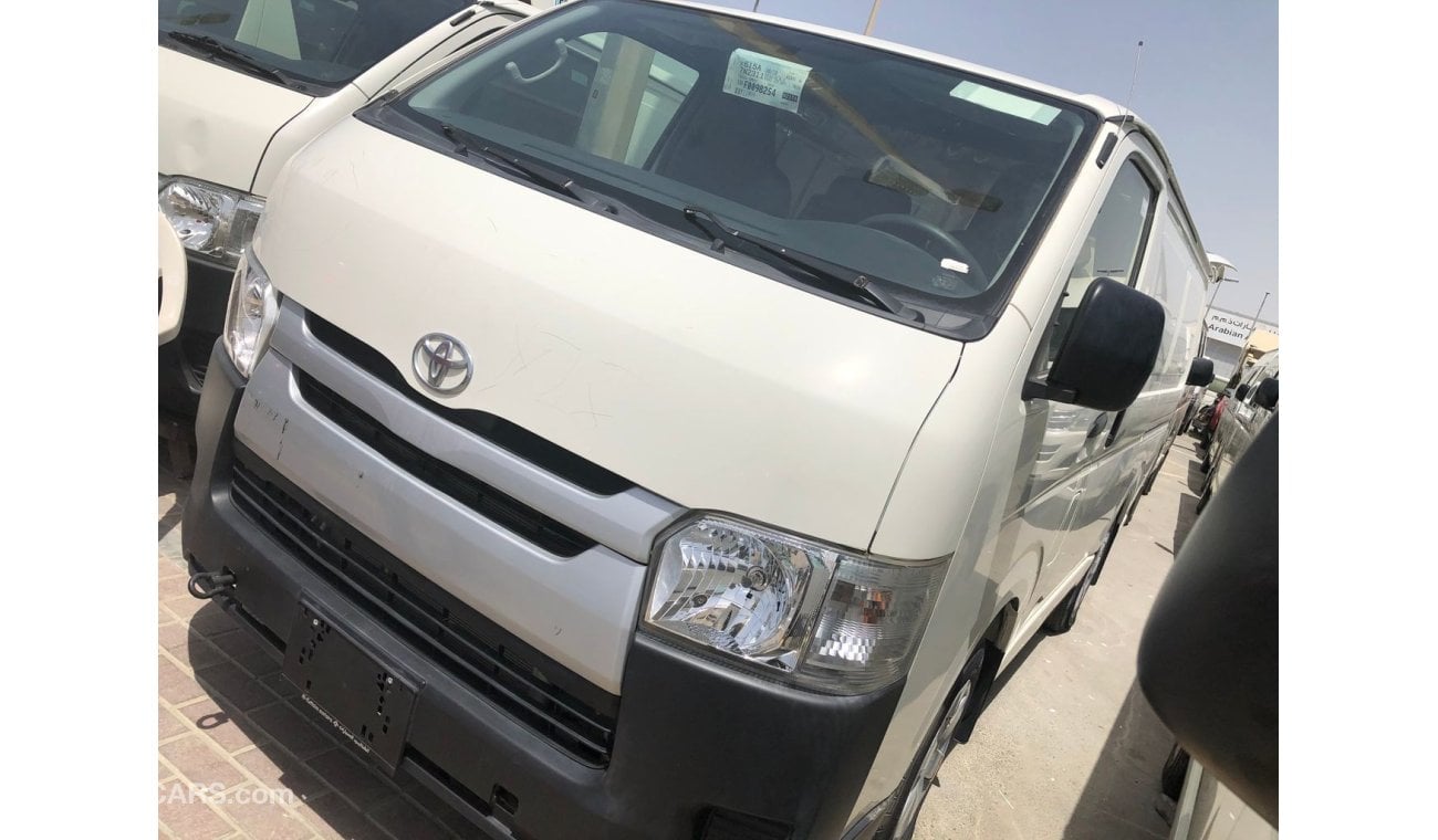 Toyota Hiace Toyota Hiace Van,Model:2015. Free of accident. Only done 5000 km