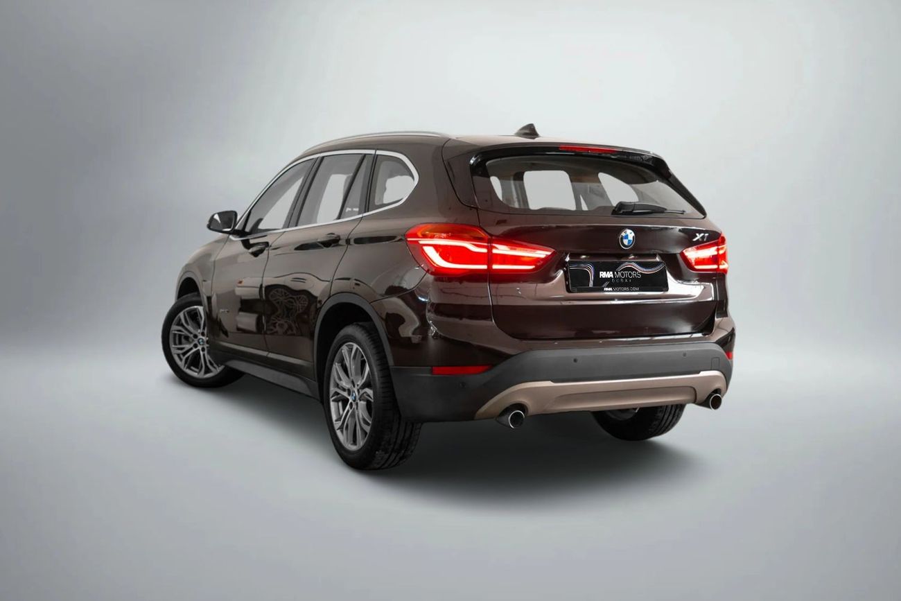 بي أم دبليو X1 sDrive 20i اكسكلوسيف