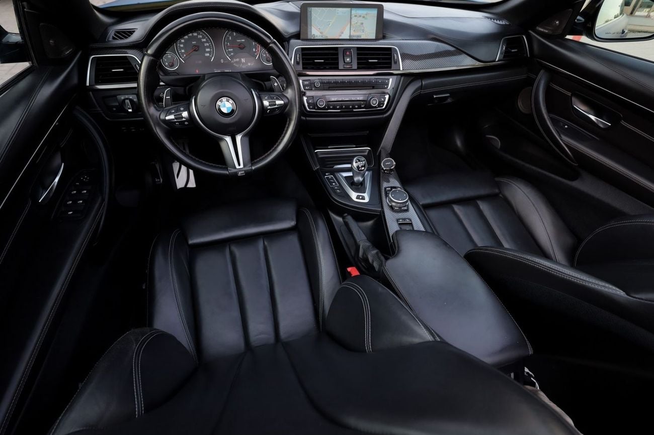 BMW M4 Std 3.0L 2016 BMW M4 M-Sport Convertible GCC Specs