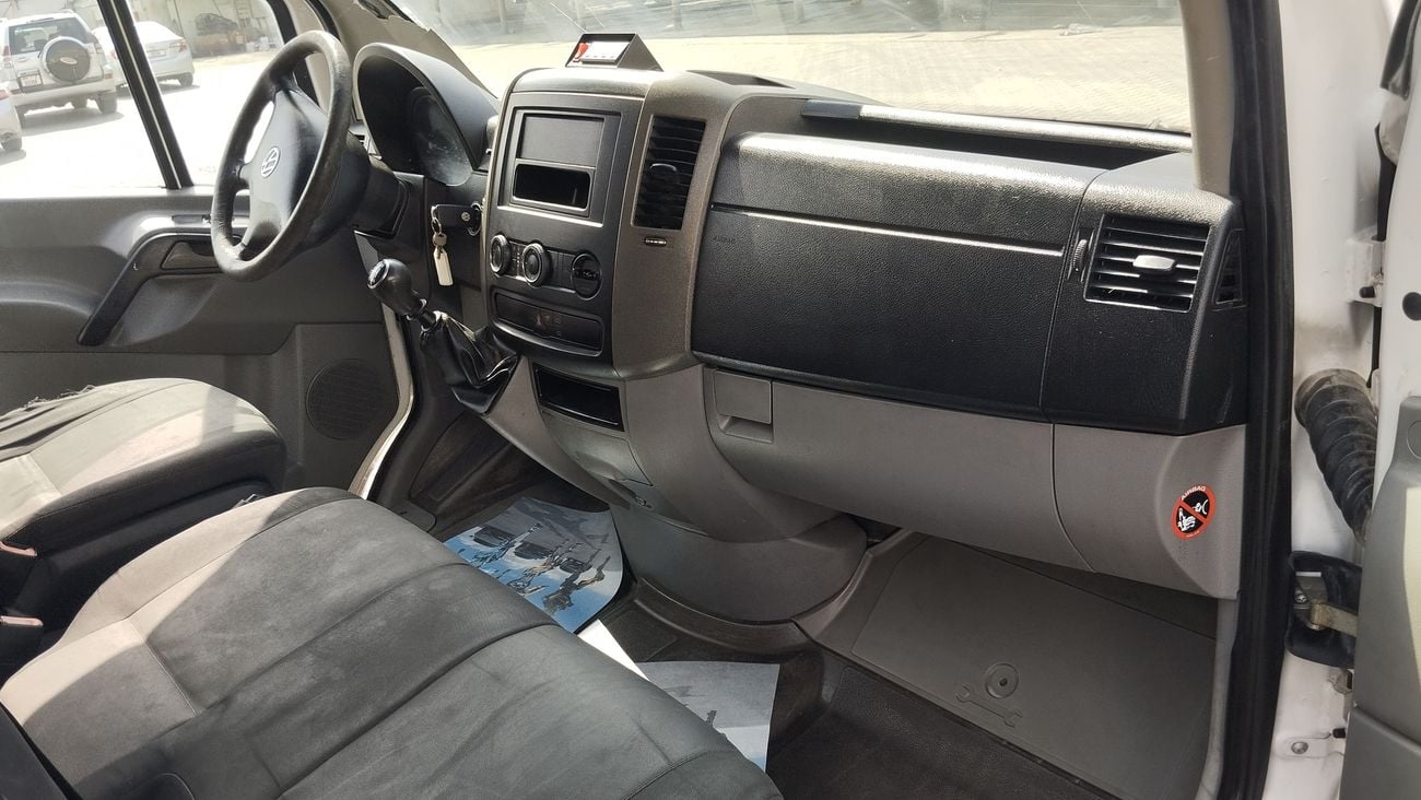 فولكس واجن كرافتر LONG HIGH ROOF