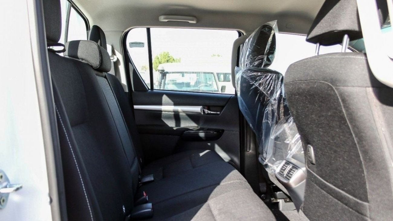 تويوتا هيلوكس TOYOTA HILUX SR5 2.4L MT DIESEL 2024