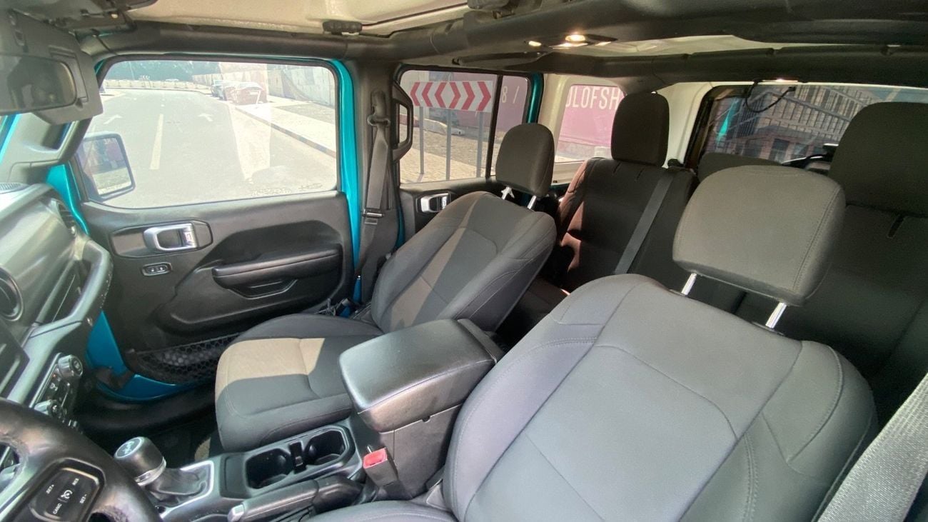 Jeep Wrangler Unlimited Sport 3.6L A/T