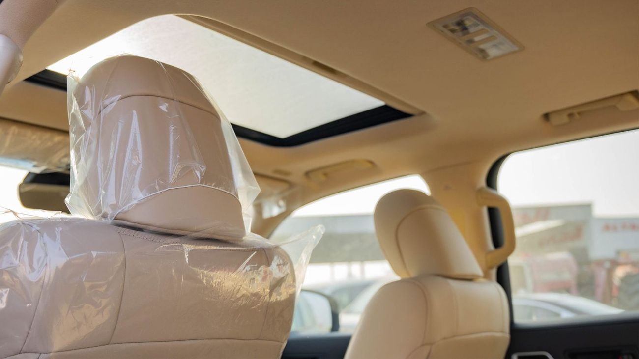 تويوتا لاند كروزر 2026 Toyota Land Cruiser 300 GXR 3.5L AT Petrol (White)