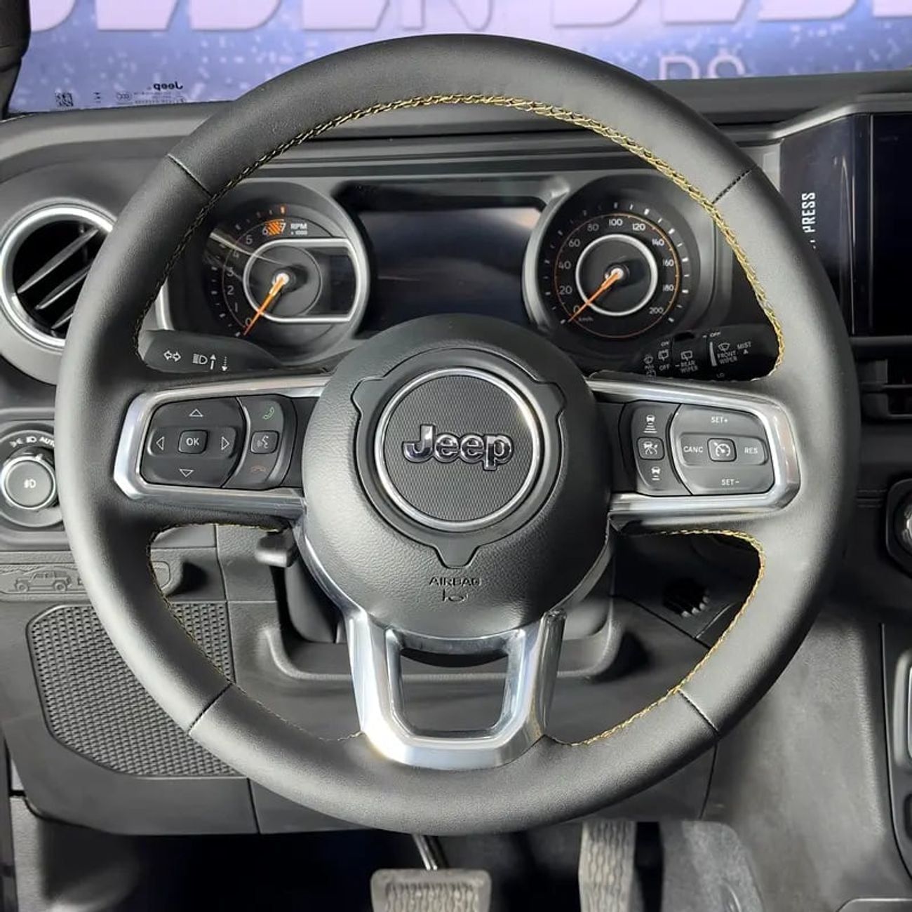 جيب رانجلر Sahara 3.6L M/T Sahara - Brand