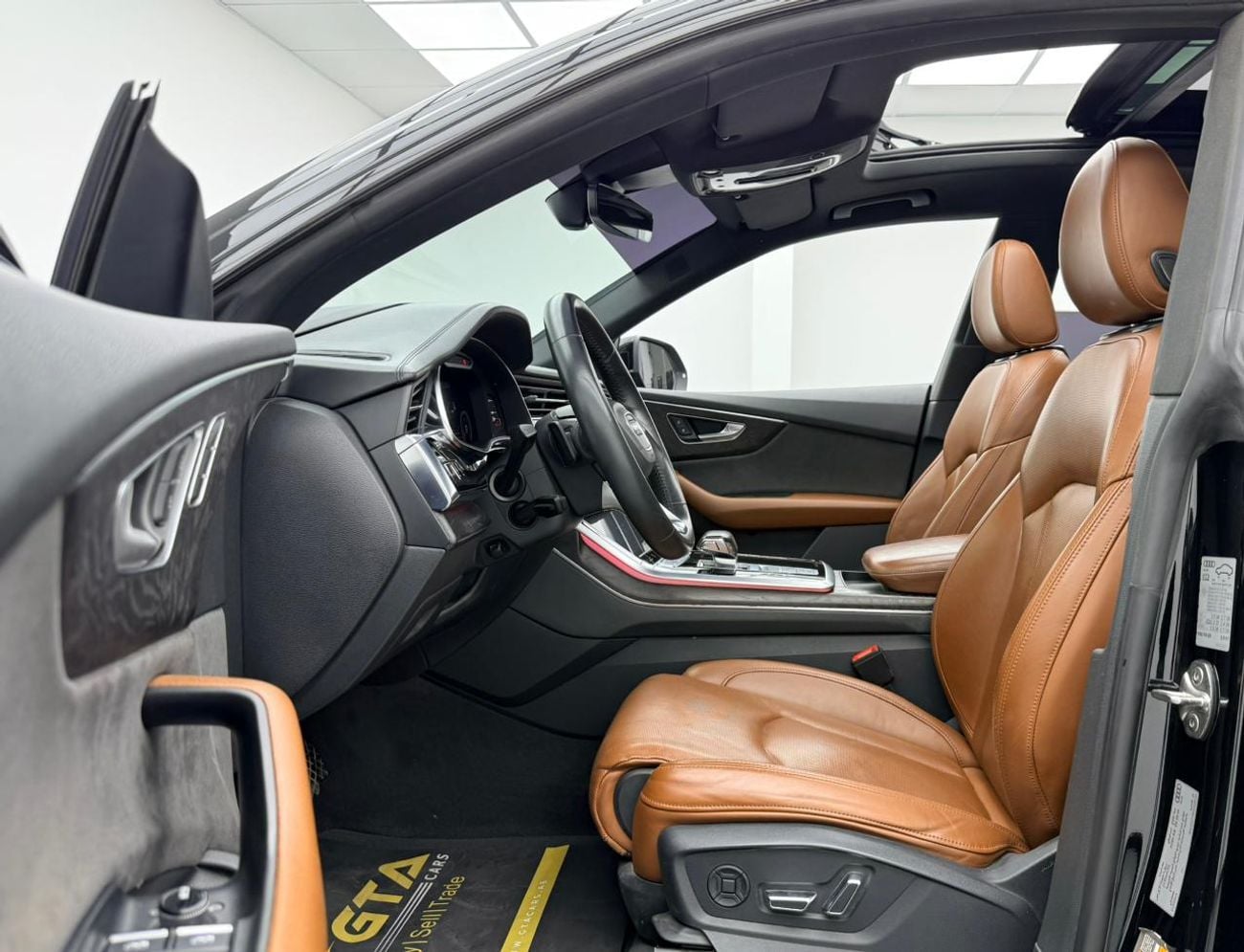 أودي Q8 55 TFSI S-LINE 2019 Audi Q8 55 TFSI quattro, Warranty, Service History, GCC.