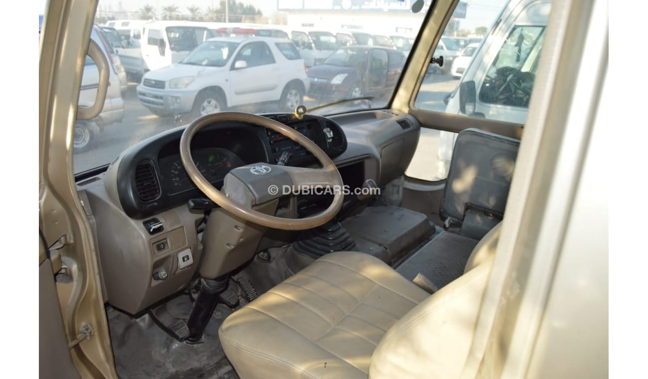 تويوتا كوستر Clean busv