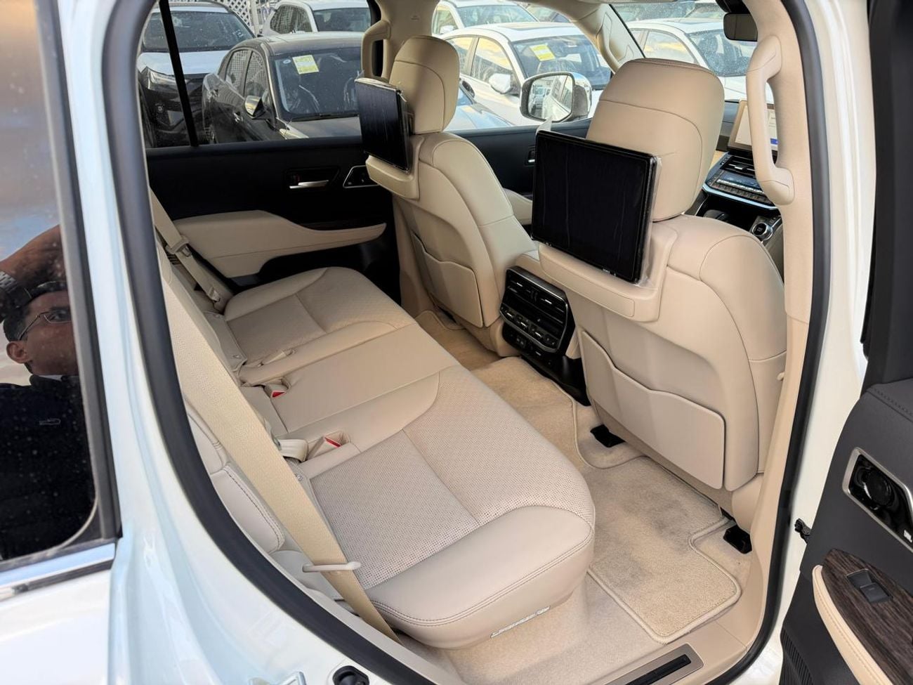 تويوتا لاند كروزر 2025 TOYOTA LAND CRUISER SAHARA 3.3L TT RHD