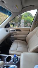 Nissan Pathfinder SV 3.5L (260 HP) 4WD